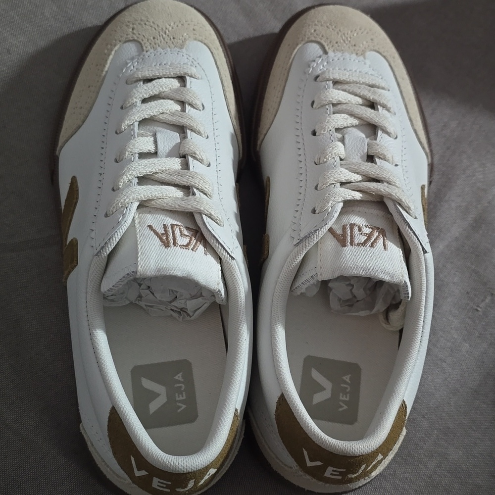 Veja Volley O.T. Sneakers, Size 5.5 US, Color: Leather White Tent Bark, $155.00 - Picture 6 of 16